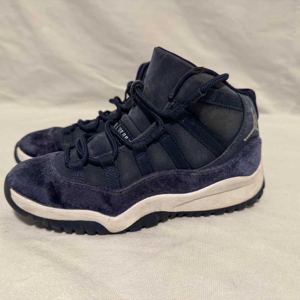 Nike Air Jordan 11 Retro PS Shoes Size 1Y Little Kids Navy Blue White DO3857-441
